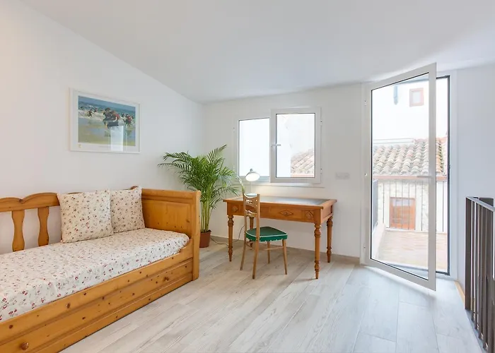 Lets Holidays Fisherman House In Old Town Of Tossa De Mar